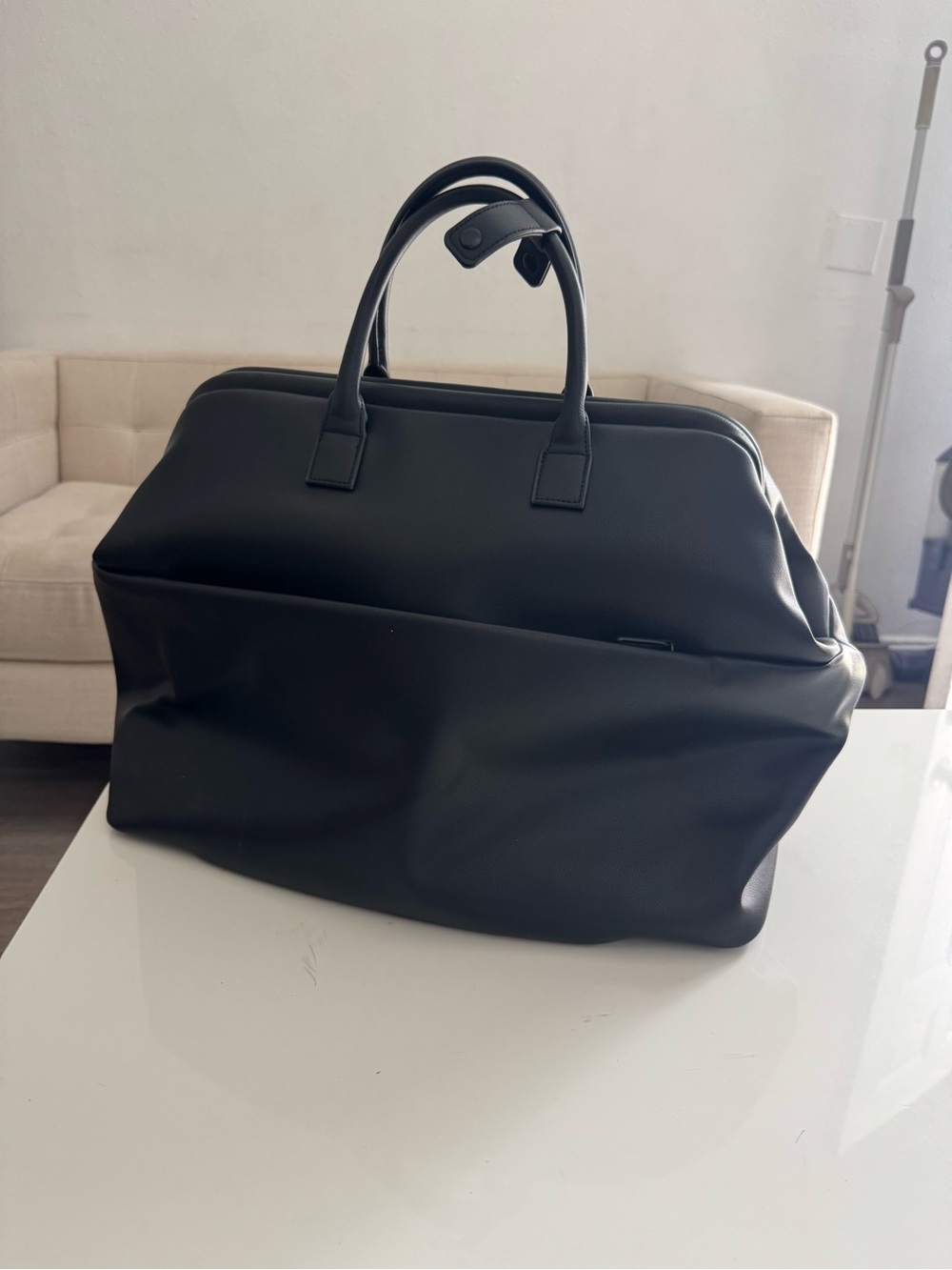 Black Men’s Weekender Travel Bag - Minimal Leather Carryall